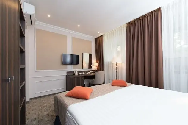 Standard Tek Büyük veya İki Ayrı Yataklı Oda, 1 Çift Kişilik veya 2 Tek Kişilik Yatak