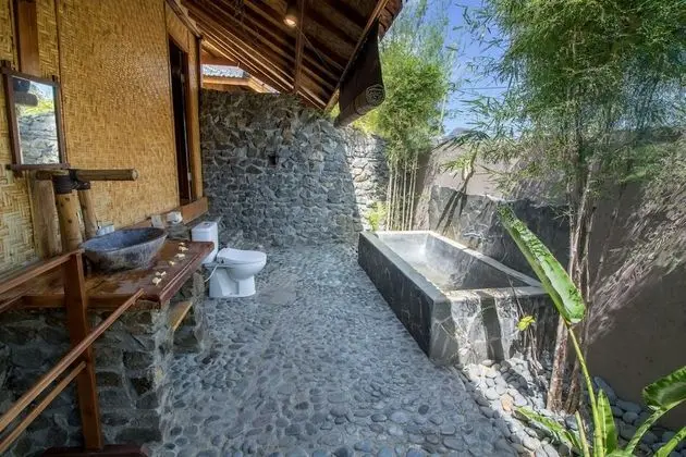 Deluxe Tek Büyük Yataklı Oda, 1 Yatak Odası, Küvet