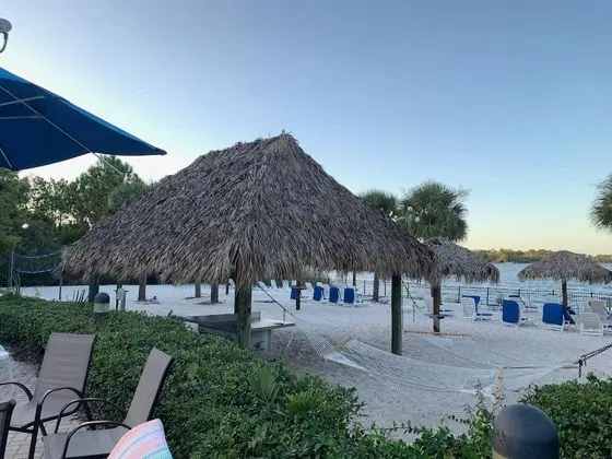 Ev (Bahama Bay Community, pools, basketba)