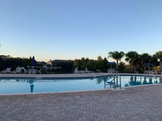 Ev (Bahama Bay Community, pools, basketba)