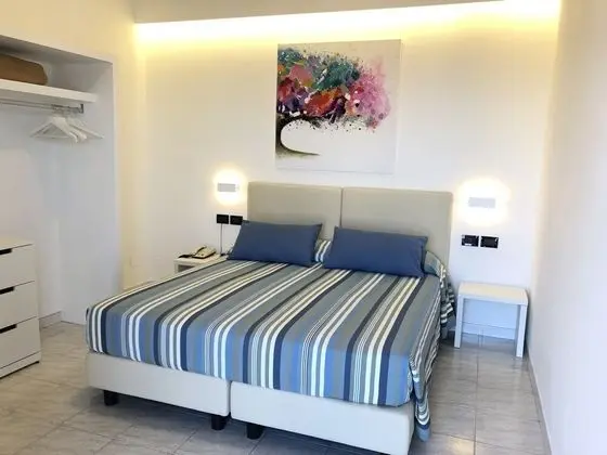 Tek Büyük Yataklı Oda, Balkon, Deniz Manzaralı