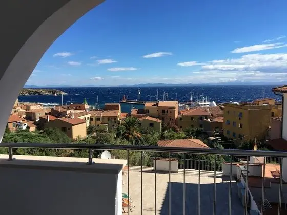 Tek Büyük Yataklı Oda, Balkon, Deniz Manzaralı