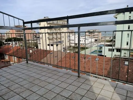 Dört Kişilik Oda, Balkon