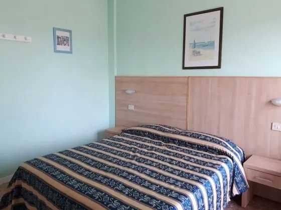 Tek Büyük veya İki Ayrı Yataklı Oda, Balkon