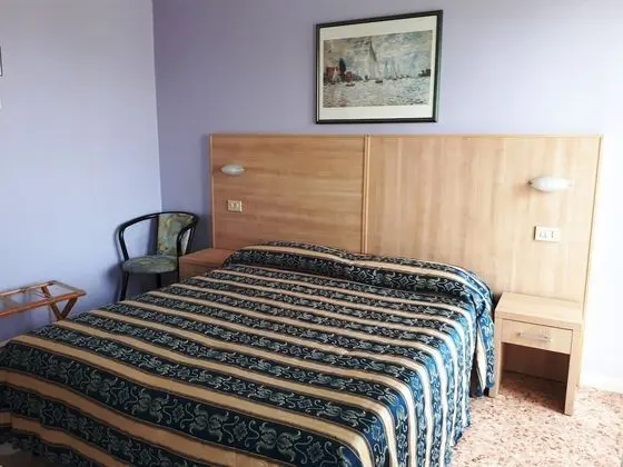 Tek Büyük veya İki Ayrı Yataklı Oda, Balkon