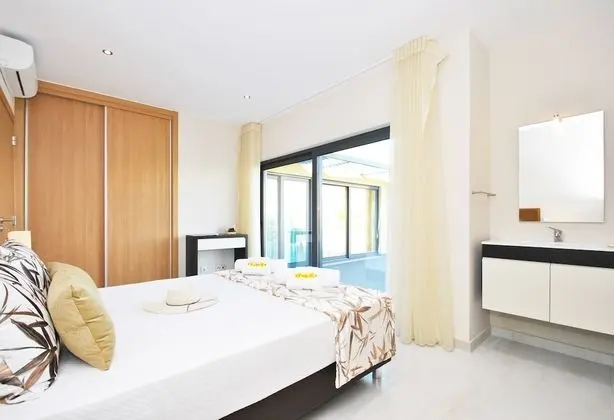 Villa, 6 Yatak Odası, Kişiye Özel Havuzlu, Deniz Manzaralı