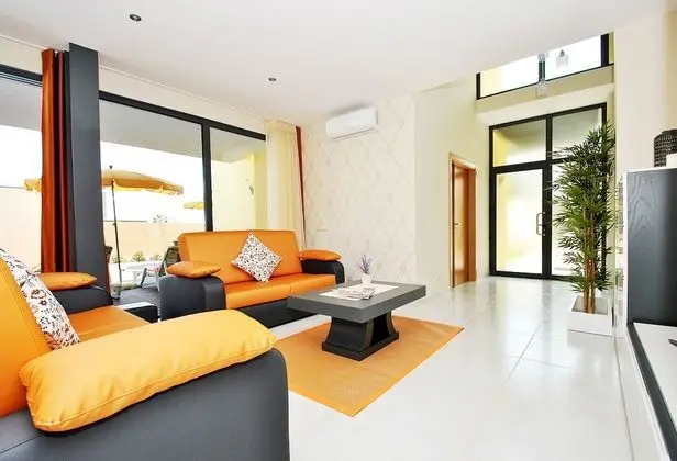 Villa, 6 Yatak Odası, Kişiye Özel Havuzlu, Deniz Manzaralı