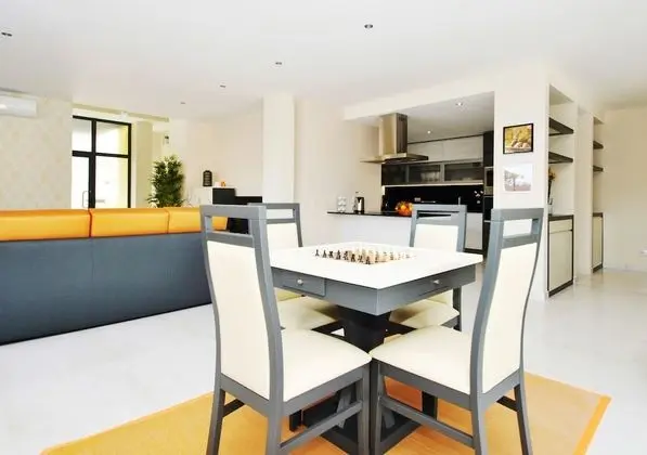 Villa, 6 Yatak Odası, Kişiye Özel Havuzlu, Deniz Manzaralı