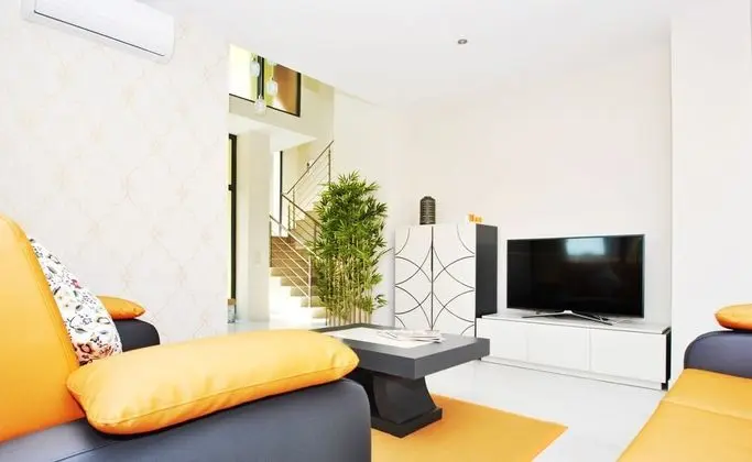 Villa, 6 Yatak Odası, Kişiye Özel Havuzlu, Deniz Manzaralı