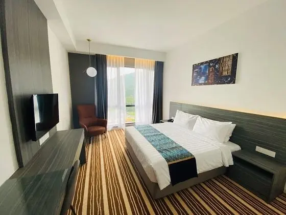Deluxe Sea Facing - Leisure Only