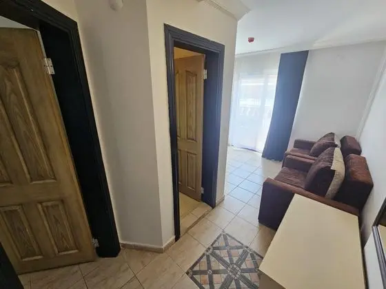 Üç Kişilik Oda,Havuz Manzaralı,Balkonlu