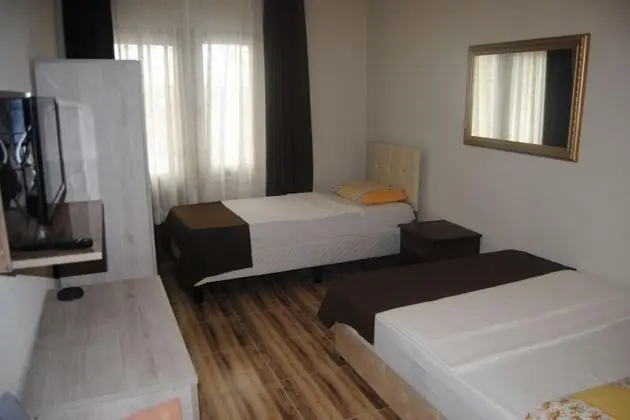 3 Kişilik Deniz Manzaralı Oda