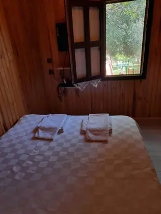 Triple, Bahçe Manzaralı