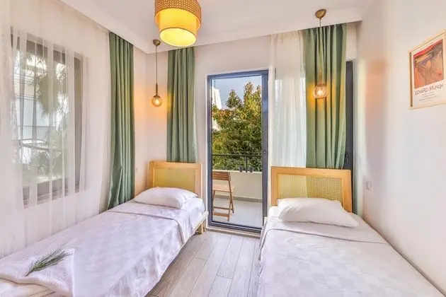 Standart Çift Kişilik Oda, Balkonlu