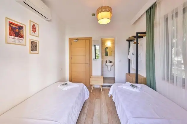 Standart Çift Kişilik Oda, Balkonlu