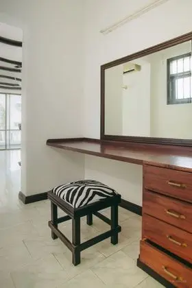 Deluxe Büyük Yataklı Tek Kişilik Oda, Havuz Manzaralı, Denize Sıfır