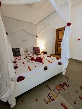 Üç Kişilik Oda, Bahçe Manzaralı