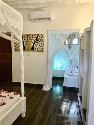 Üç Kişilik Oda, Bahçe Manzaralı
