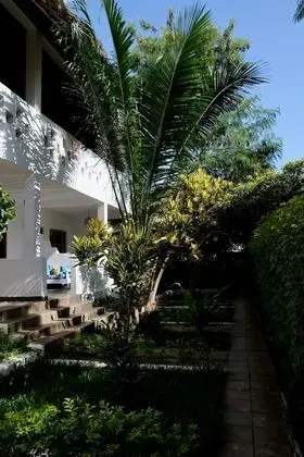 Üç Kişilik Oda, Bahçe Manzaralı