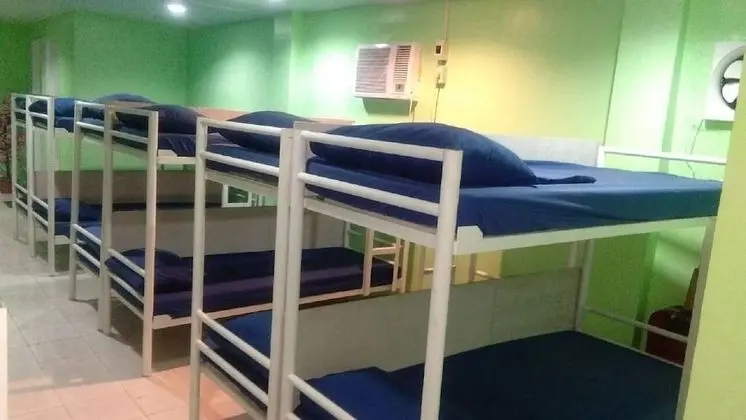 Ortak Ranzalı Oda, Sadece erkekler için (1 Bed in Male 100 Beds)