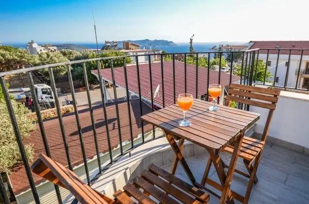 Bahçe Apart 5, Deniz Manzaralı, Jakuzili