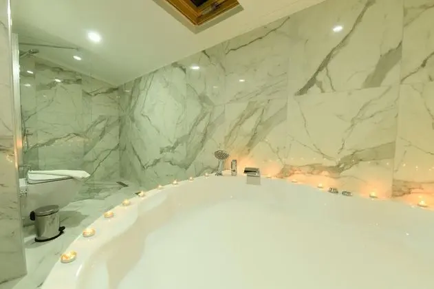 Bahçe Apart 5, Deniz Manzaralı, Jakuzili