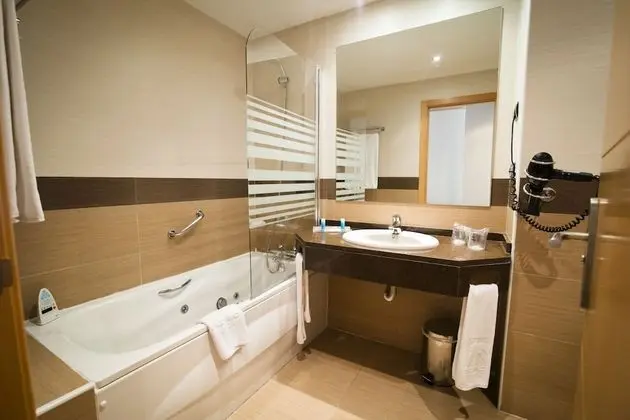 Üç Kişilik Oda (2 adults +1 child)