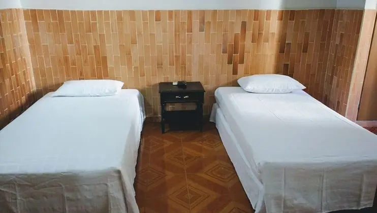 Basic Tek Büyük veya İki Ayrı Yataklı Oda