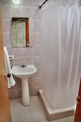 Basic Tek Büyük veya İki Ayrı Yataklı Oda