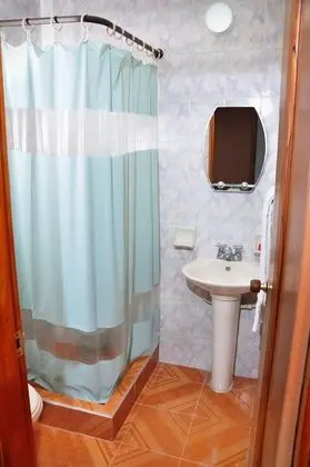 Basic Tek Büyük veya İki Ayrı Yataklı Oda