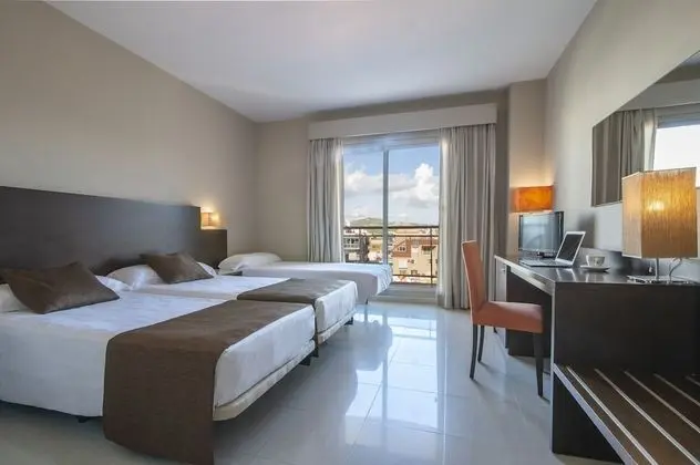 Tek Büyük Yataklı Oda (+ extra bed)