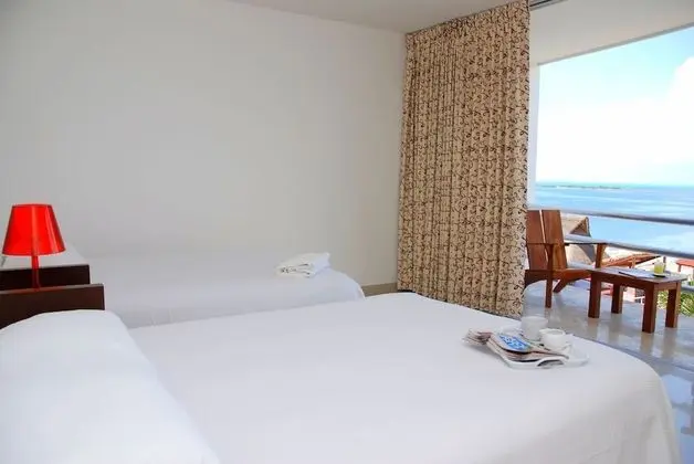 Deluxe Tek Büyük Yataklı Oda, 2 Çift Kişilik Yatak, Koy Manzaralı