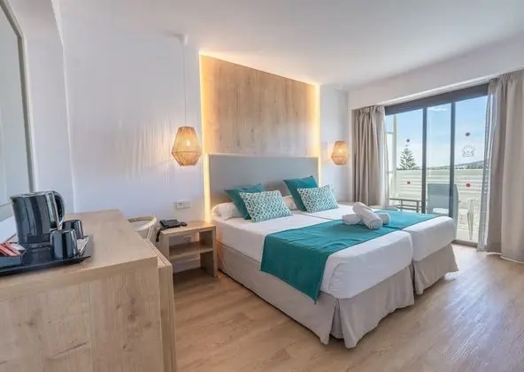 Comfort Tek Büyük veya İki Ayrı Yataklı Oda, Balkon (upper floor)