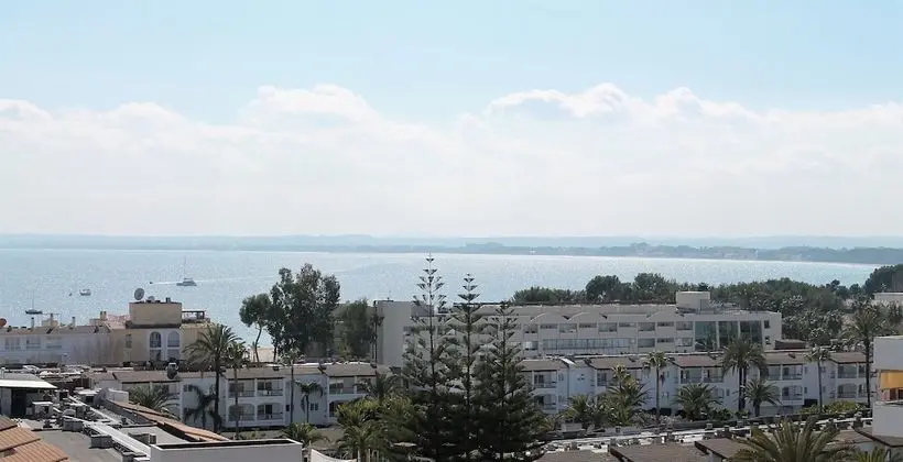 Tek Büyük Yataklı Oda, Balkon, Kısmi Deniz Manzarası