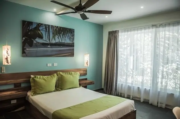 Standard Room, 1 Queen Bed