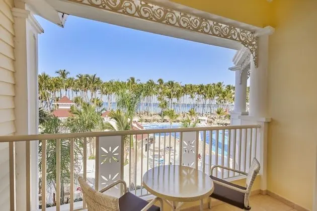 Junior Suite Deluxe Pool Side