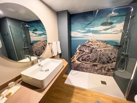 Tek Büyük Yataklı Oda, Balkon