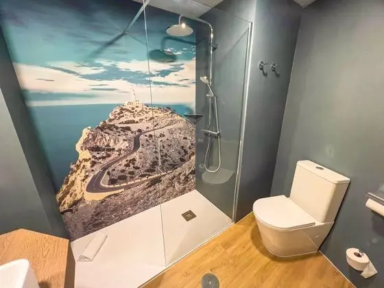 Tek Büyük Yataklı Oda, Balkon