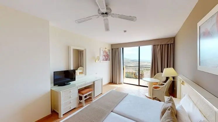 Standard Oda, Kısmi Deniz Manzaralı (2 Adults + 1 Child)