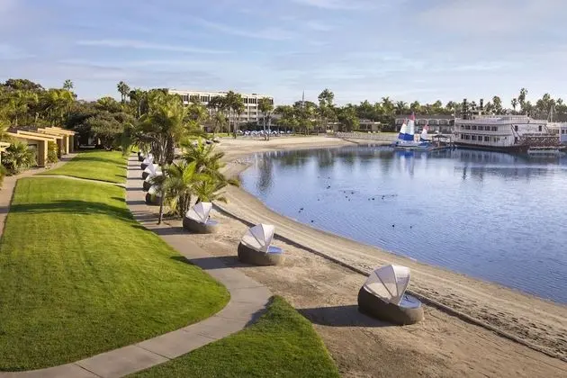 Deluxe Oda, 2 Çift Kişilik Yatak, Koy Manzaralı (Bay Front Doubles)