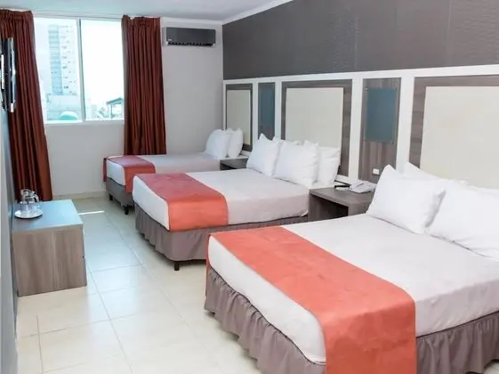 Family Oda (2 Double Beds and 1 Sofa Bed)