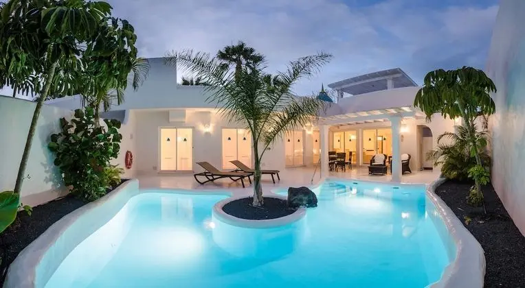 Premier Villa, 2 Yatak Odası, Kişiye Özel Havuzlu, Bahçe Manzaralı