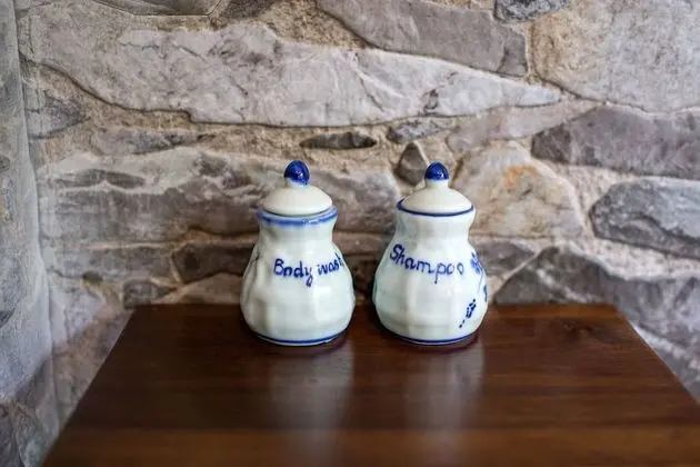 Family Oda, Bahçe Manzaralı