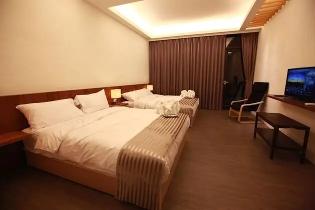 Deluxe Dört Kişilik Oda, Balkon