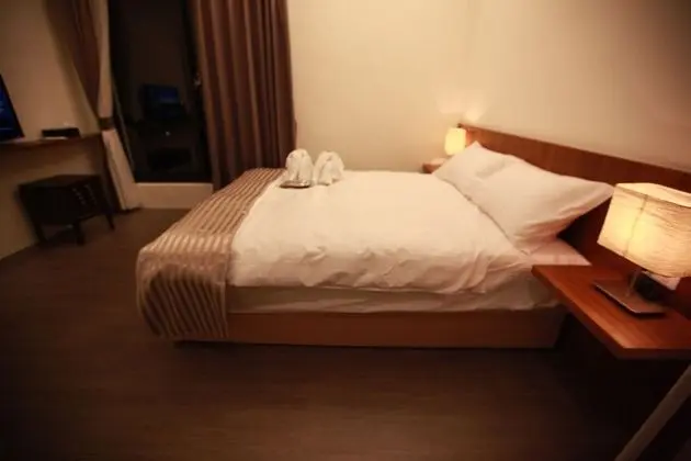 Tek Büyük Yataklı Oda, Balkon, Şehir Manzaralı