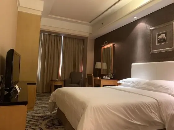 Business Tek Büyük Yataklı Oda