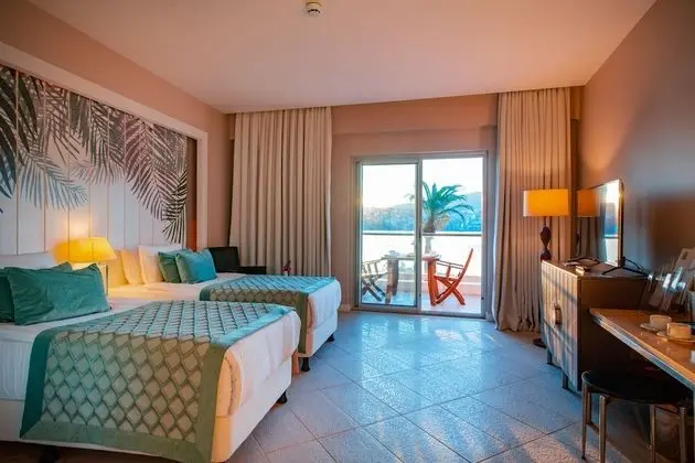 Deluxe Tek Büyük veya İki Ayrı Yataklı Oda, Deniz Manzaralı