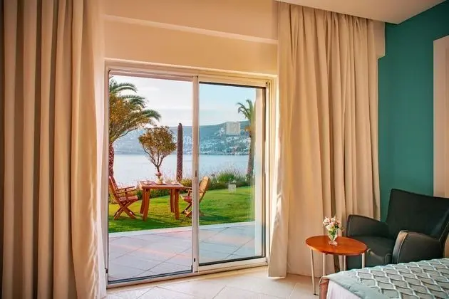 Deluxe Tek Büyük veya İki Ayrı Yataklı Oda, Teras, Deniz Manzaralı