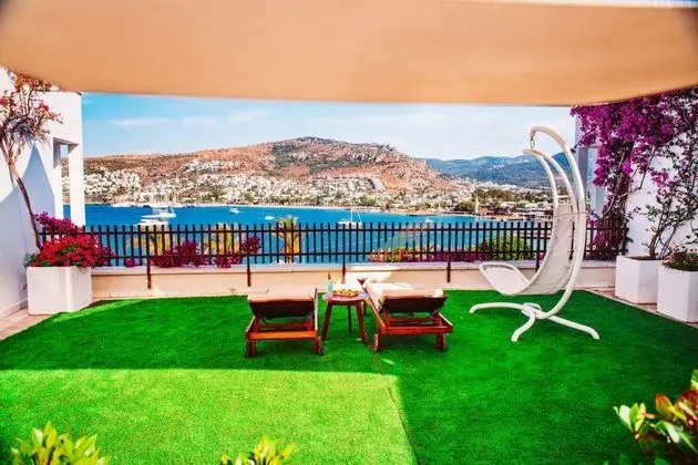 Deluxe Tek Büyük veya İki Ayrı Yataklı Oda, Teras, Deniz Manzaralı