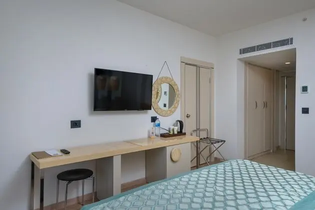 https://images.etstur.com/files/images/hotelImages/TR/50764/l/Baia-Bodrum-Oda-398650.jpg